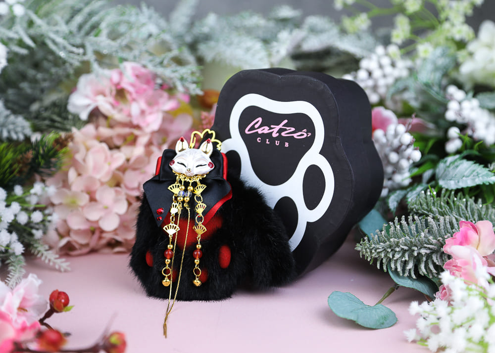 BLACK INARI KITSUNE nikukyu keychain