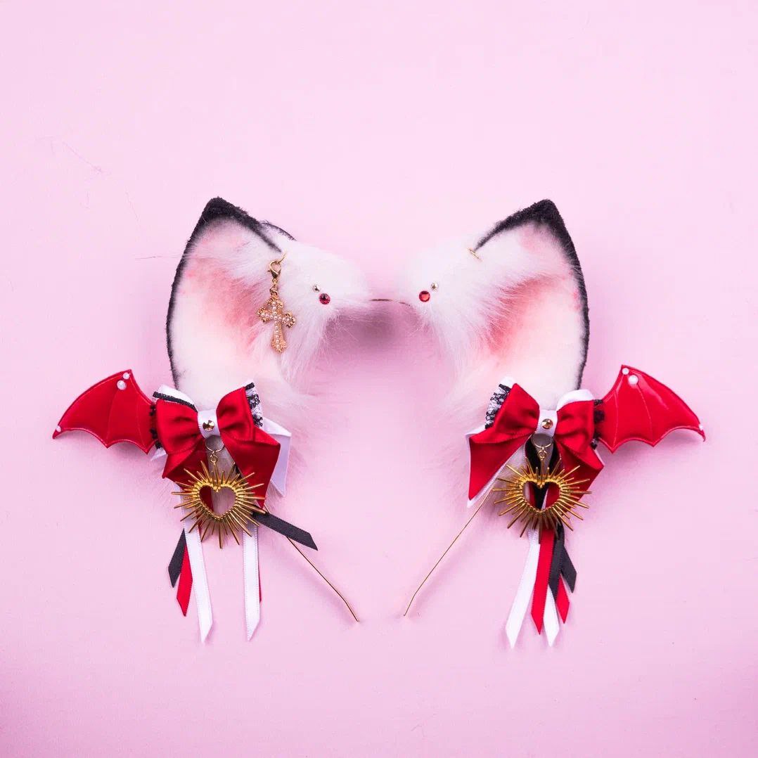 FALLEN ANGEL KITTEN ears
